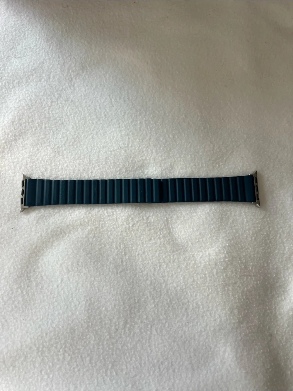 Deep Blue Ribbed Silicone Loop Band for Smartwatches